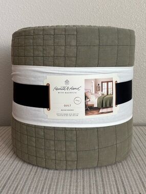NWT King Grid Stitch Quilt Green - Hearth & Hand with Magnolia
